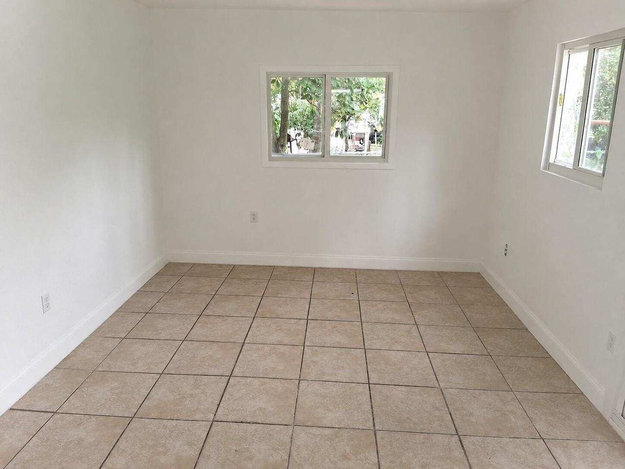 1837 Gardenia Rd - Photo 7 of 8