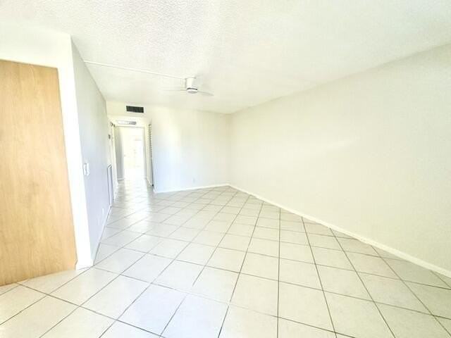 3057 Yarmouth C - Photo 6 of 49