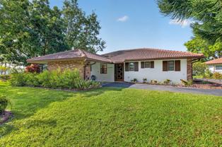 300 Nw 42nd St - Photo 1 of 1