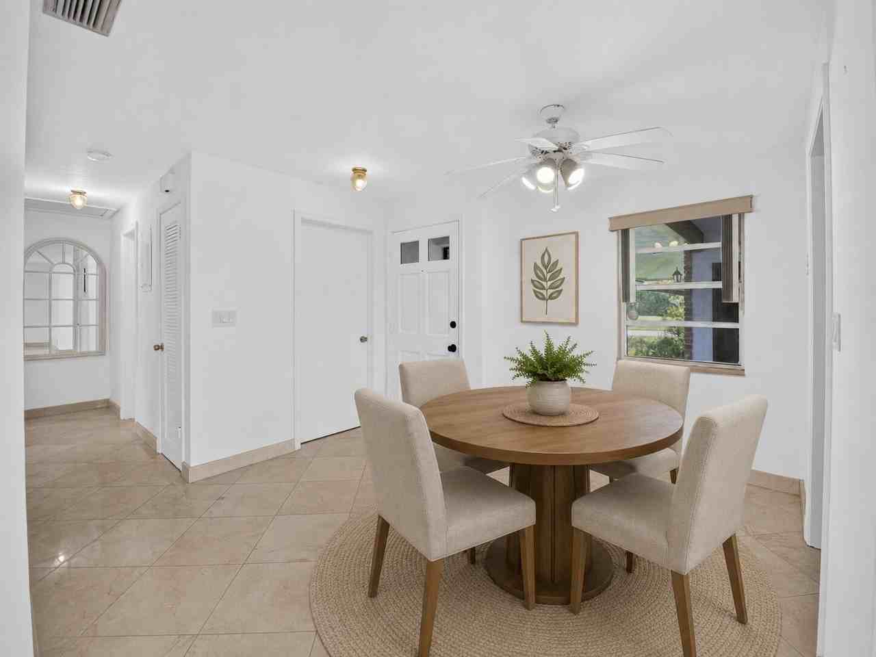 300 Nw 42nd St - Photo 7 of 34