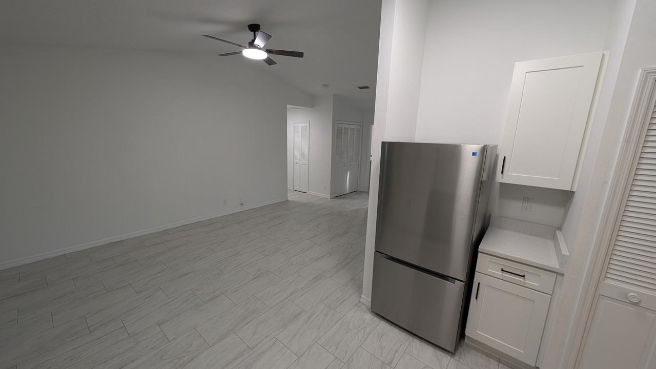 9618 150th Ct N - Photo 4 of 27