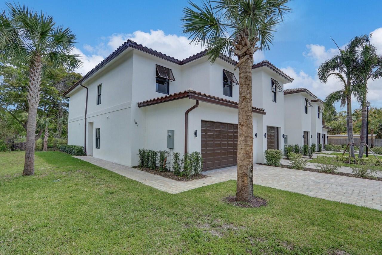 406 Bella Sol Way - Photo 2 of 39