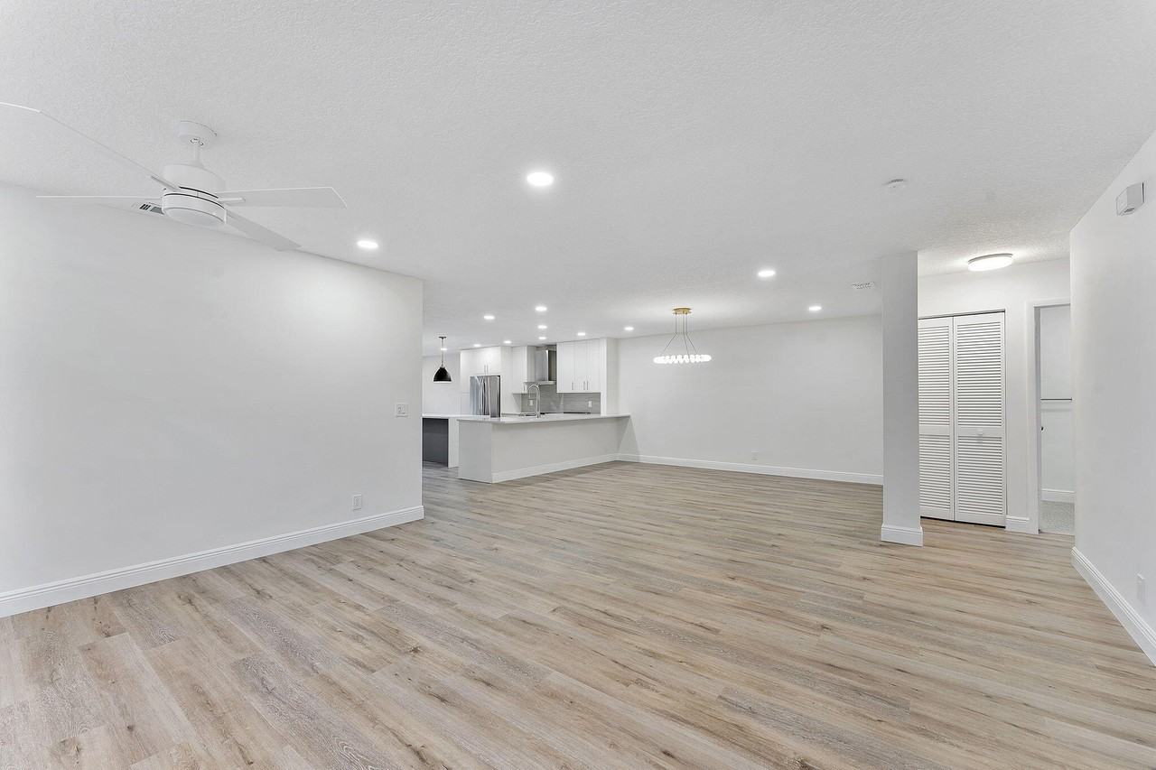9180 Pine Springs Dr - Photo 4 of 29
