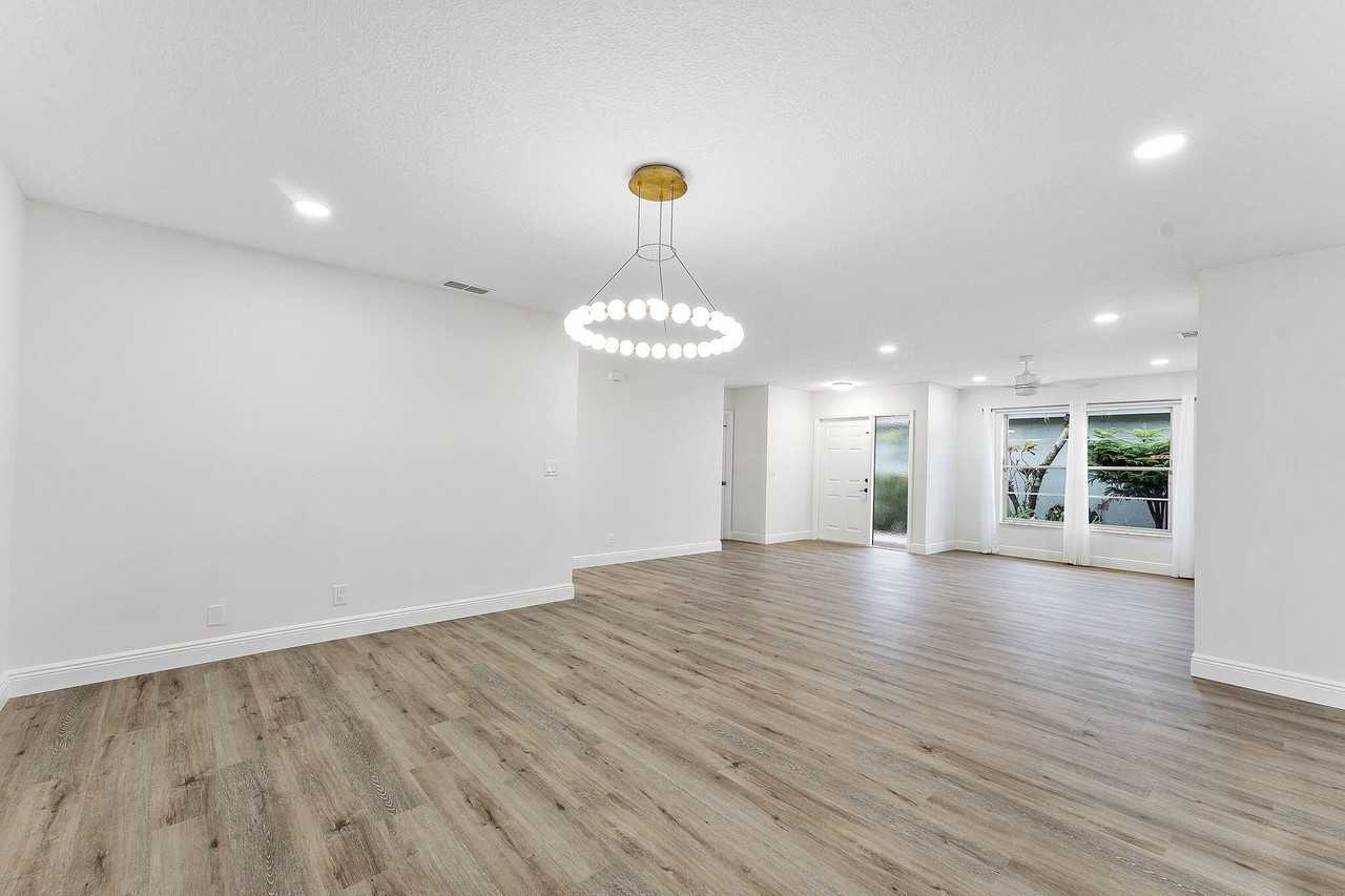 9180 Pine Springs Dr - Photo 6 of 29