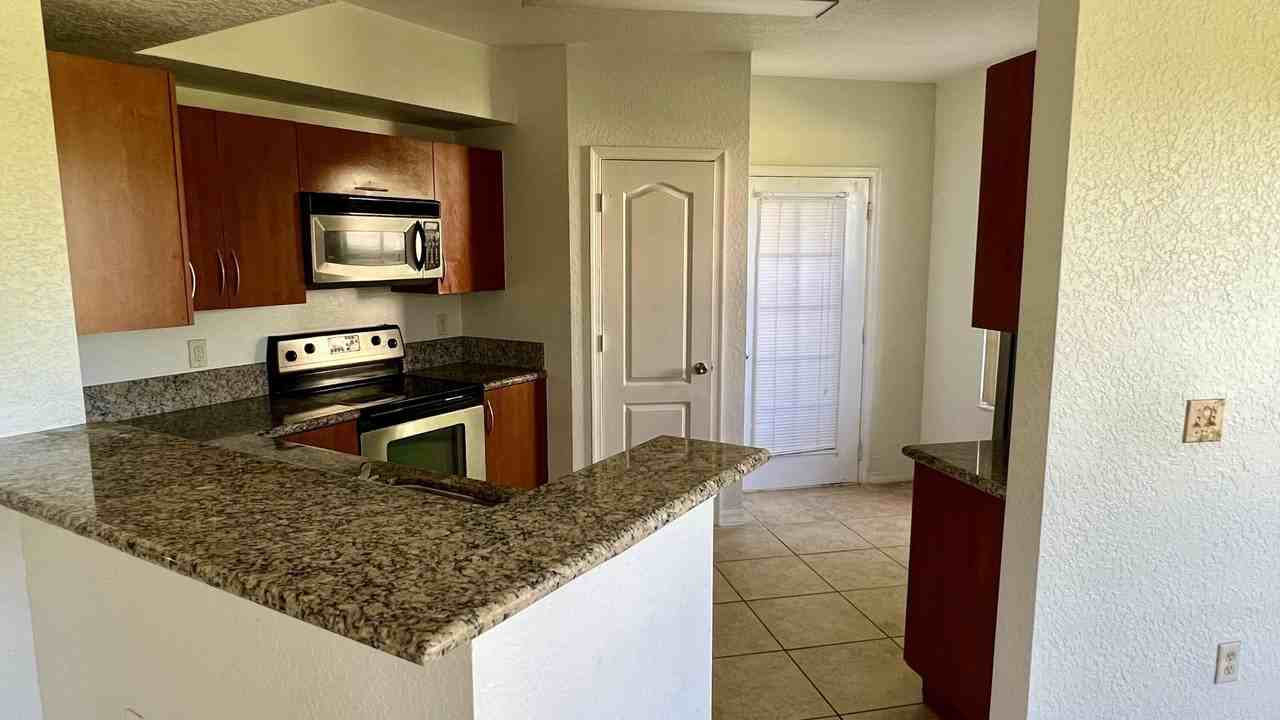 136 Sw Peacock Blvd #19-104 - Photo 3 of 25