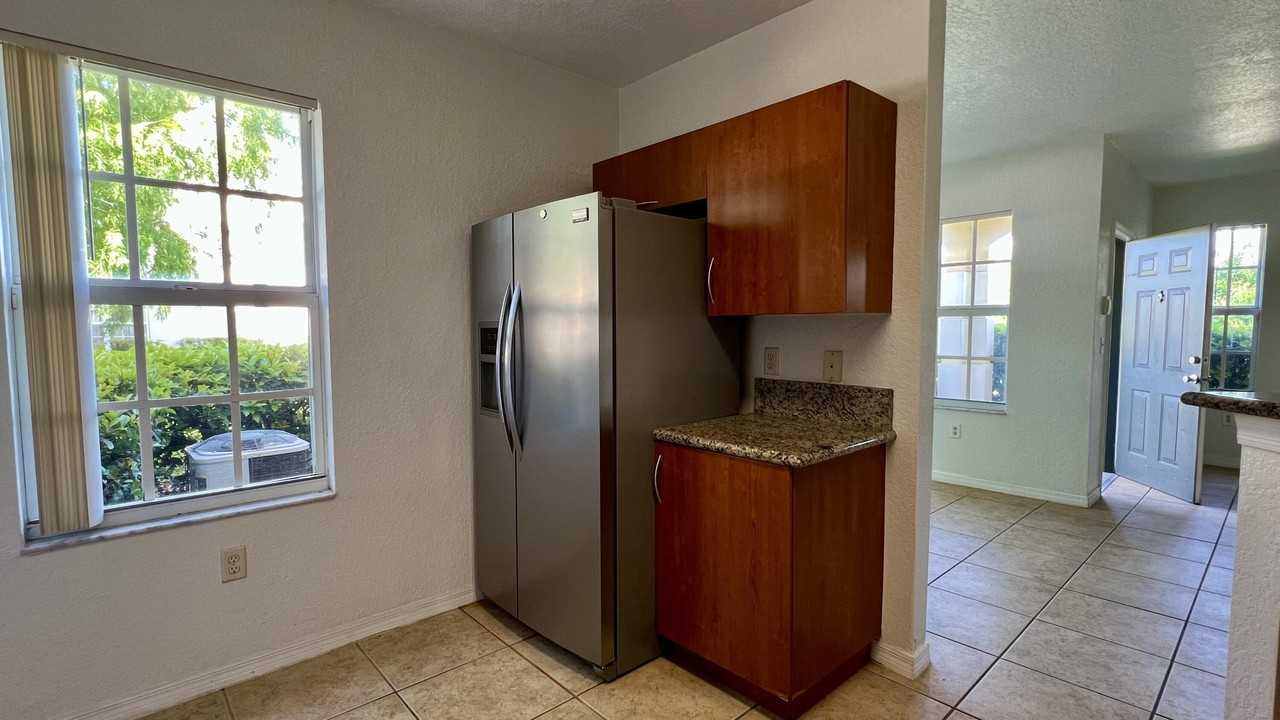 136 Sw Peacock Blvd #19-104 - Photo 4 of 25