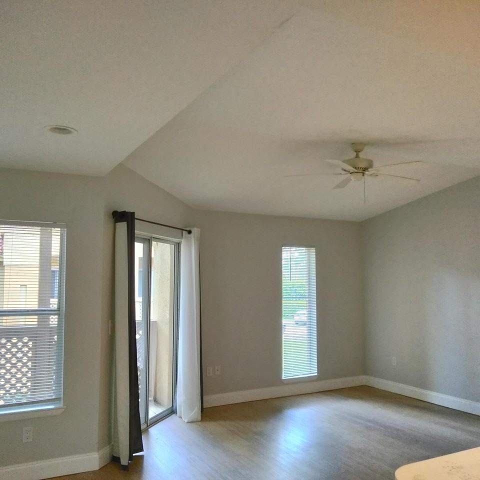 4847 Via Palm Lks #1020 - Photo 2 of 13