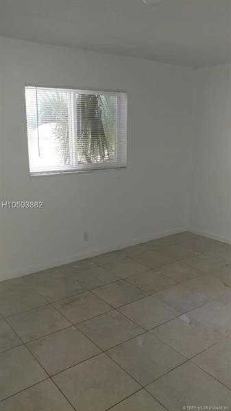 5649 Nw 28th St #5649 - Photo 2 of 2