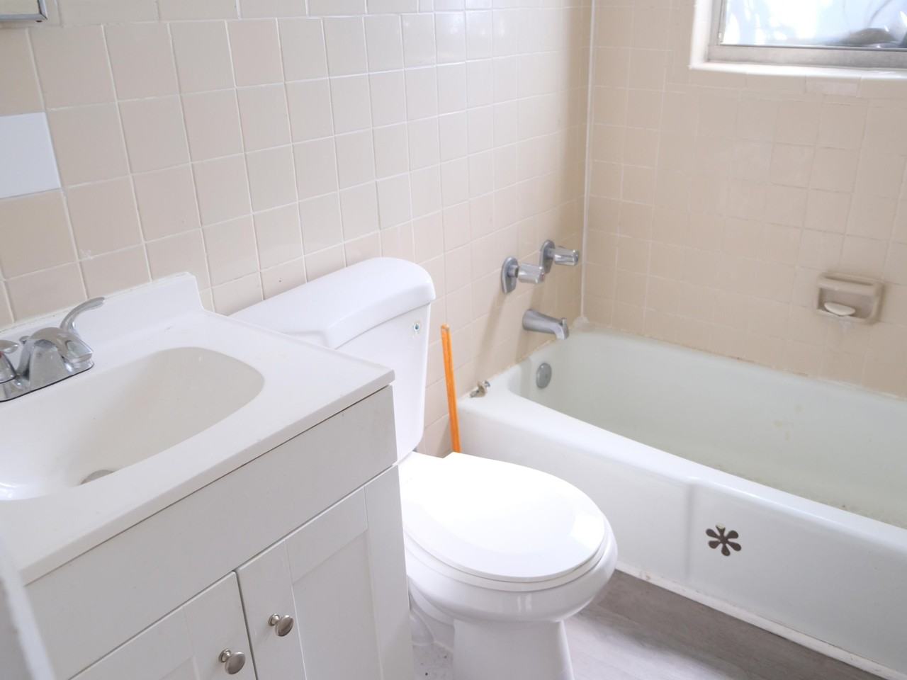 705 13th St #4 - Photo 7 of 7
