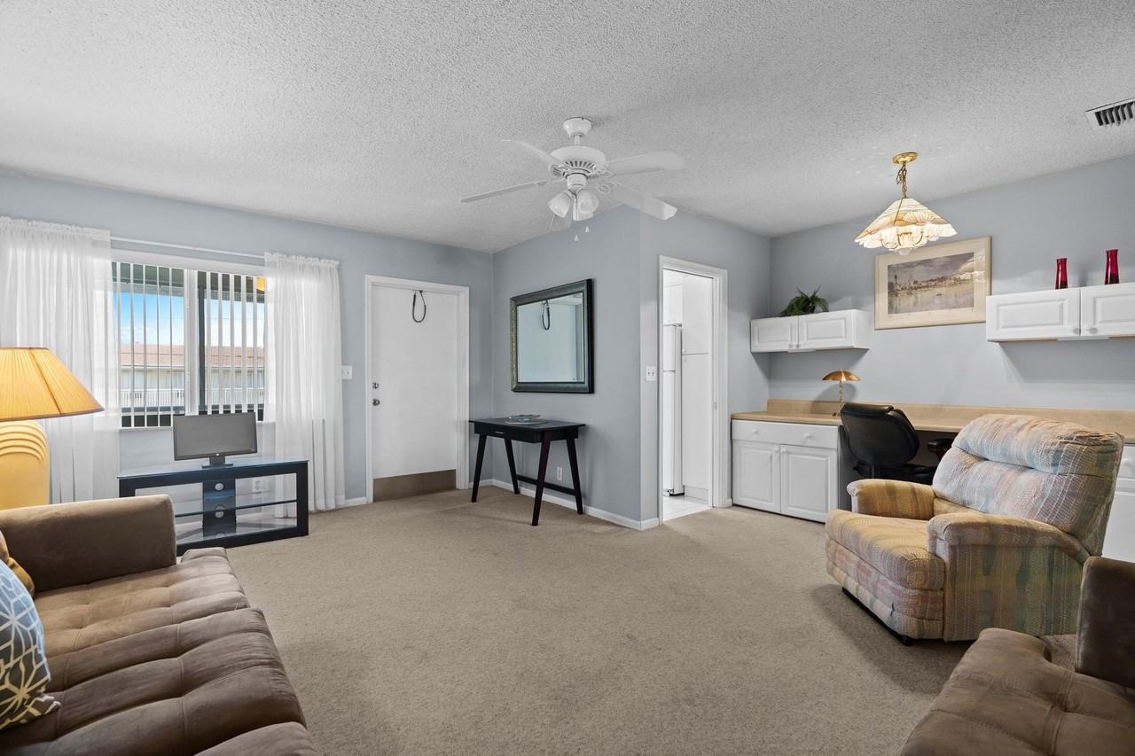 2100 Ne 38th St #243 - Photo 6 of 42