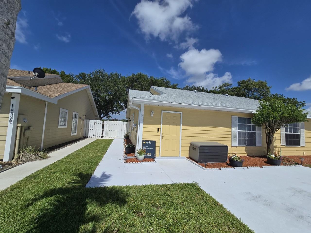 1530 Royal Forest Ct - Photo 3 of 50