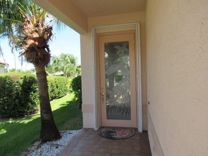 471 Nw Lismore Ln - Photo 2 of 33