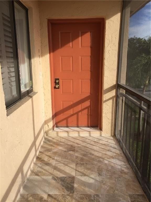 331 Lakeview Dr #201 - Photo 4 of 28