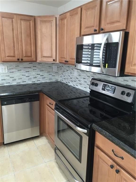 331 Lakeview Dr #201 - Photo 6 of 28