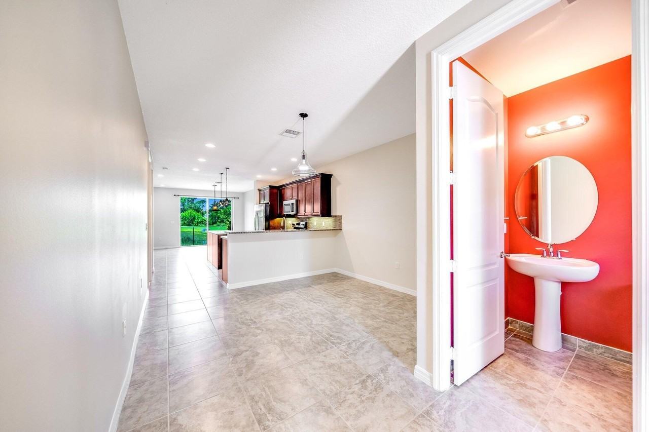 4543 Tara Cove Way - Photo 3 of 22