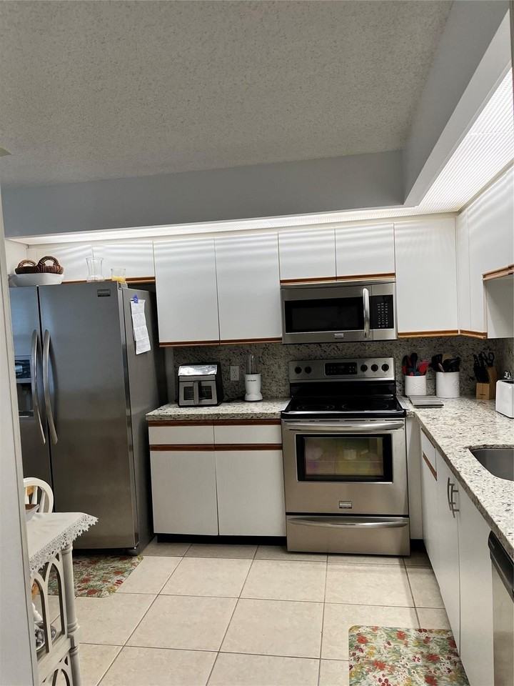 12950 Sw 13th St #211D - Photo 4 of 13