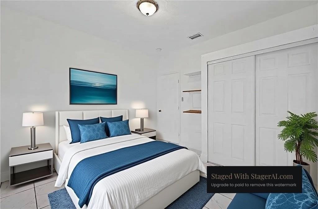 1114 Nw 39th St - Photo 6 of 23