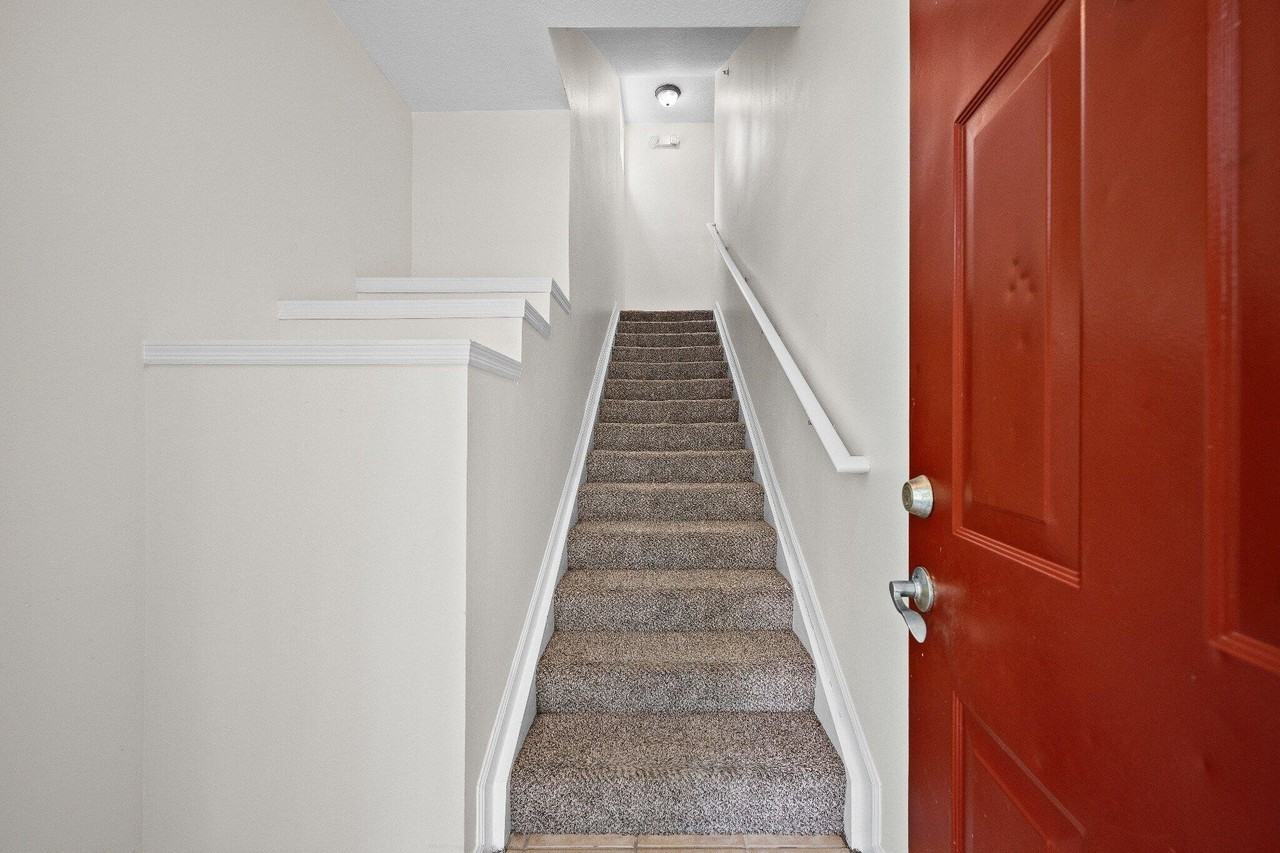 245 Murcia Dr #201 - Photo 5 of 35