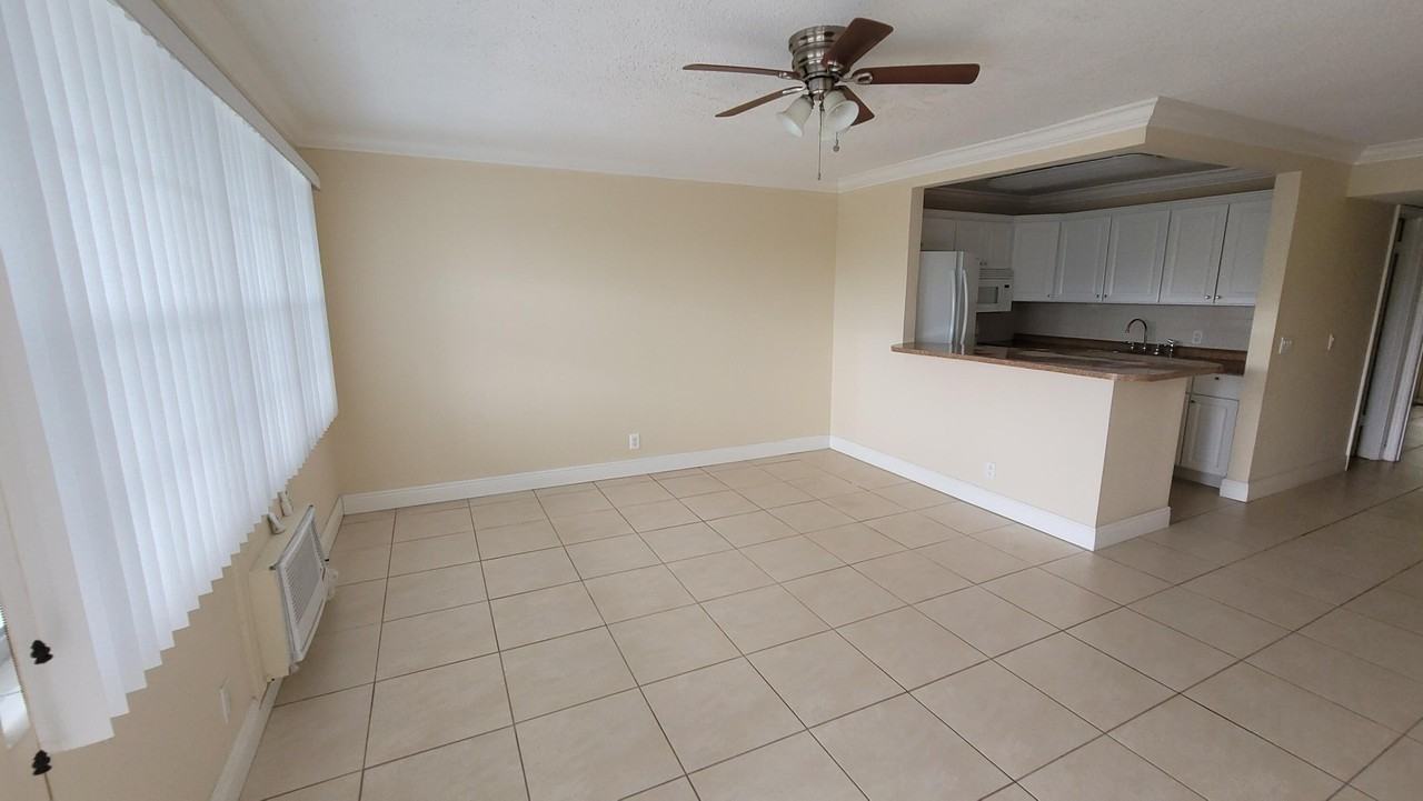 375 Camden P - Photo 3 of 31