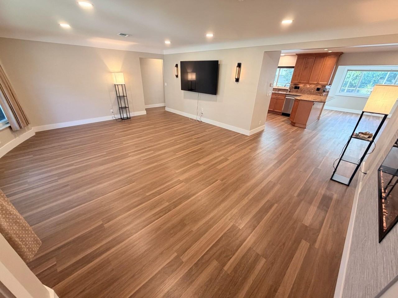 1390 Nw 4th St - Photo 5 of 41