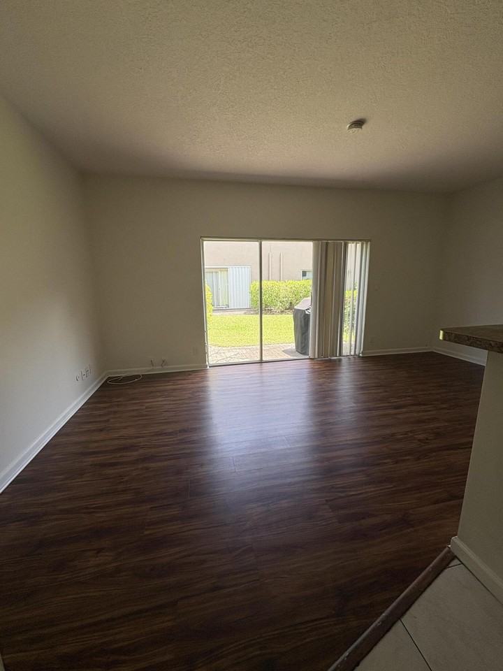 3122 Coral Ridge Dr #3122 - Photo 4 of 20