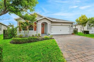 2770 Ne Breezeway Cir - Photo 1 of 1