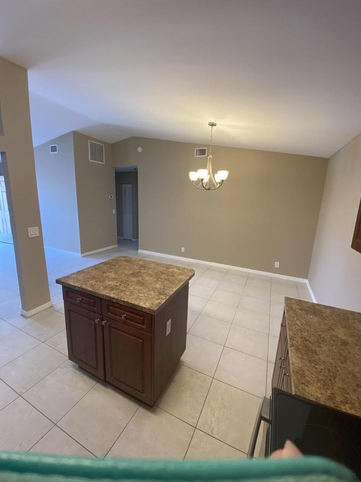 4302 Woodstock Dr #B - Photo 7 of 26