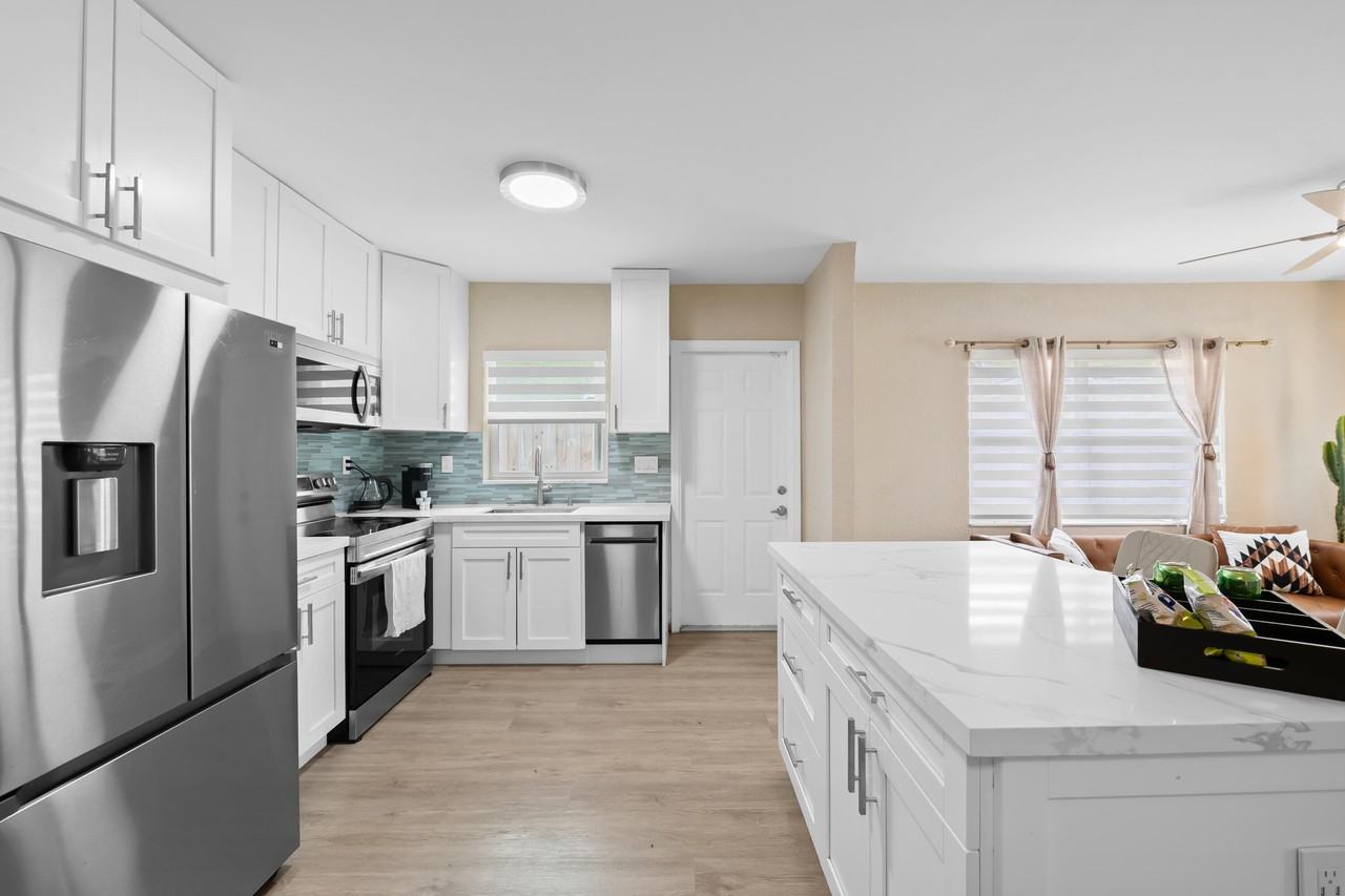 1534 Nw 3rd Ave - Photo 4 of 19