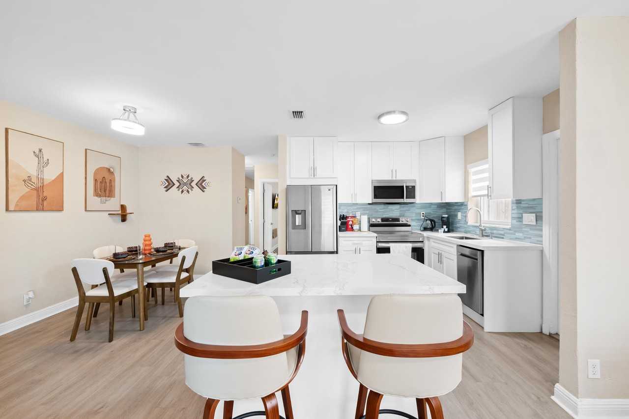 1534 Nw 3rd Ave - Photo 5 of 19