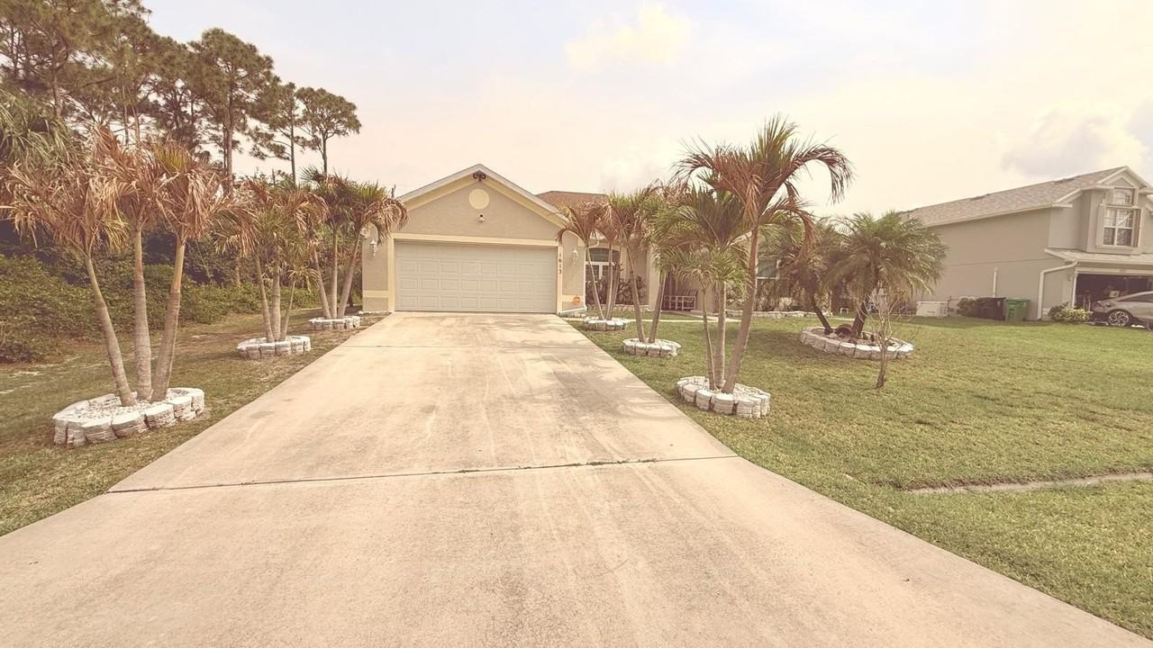1613 Sw Whipple Ave - Photo 4 of 23