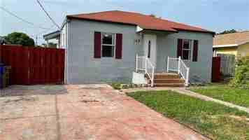 featured image of 163 Sw 5th St