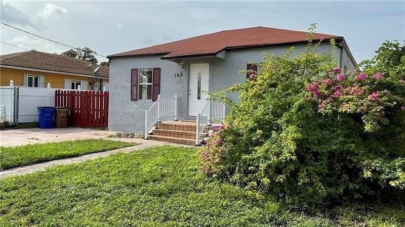 163 Sw 5th St - Photo 3 of 19