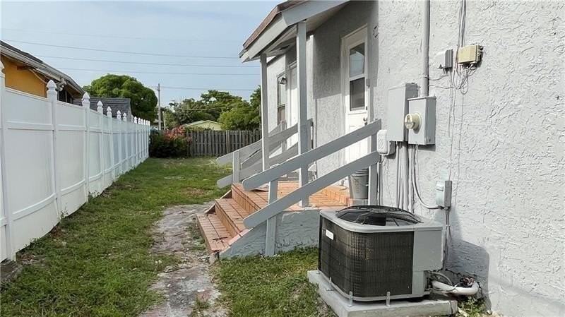 163 Sw 5th St - Photo 7 of 19