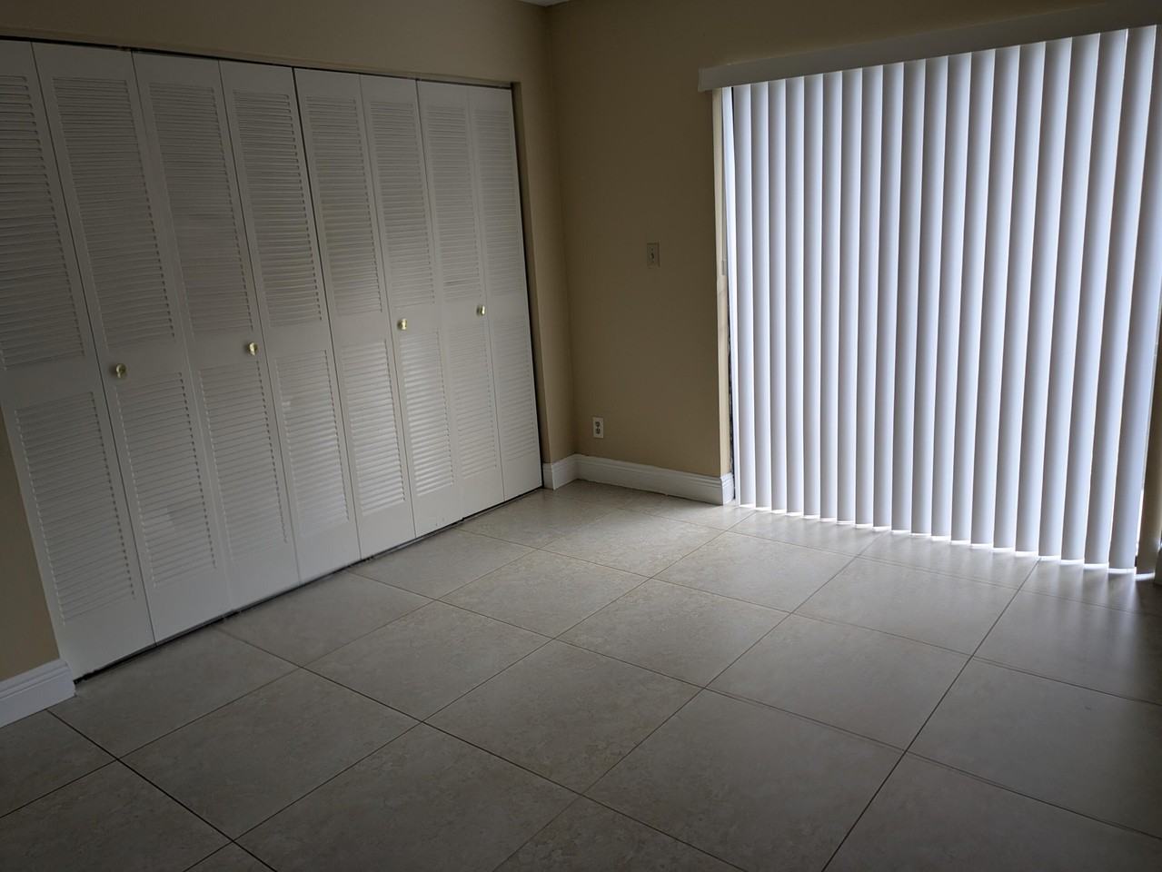 7943 Nw 41st Ct #7943 - Photo 2 of 4