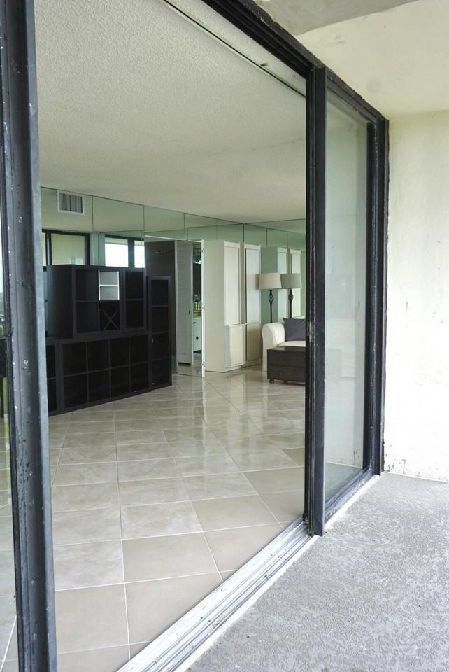 2400 Presidential Way #2002 - Photo 4 of 12