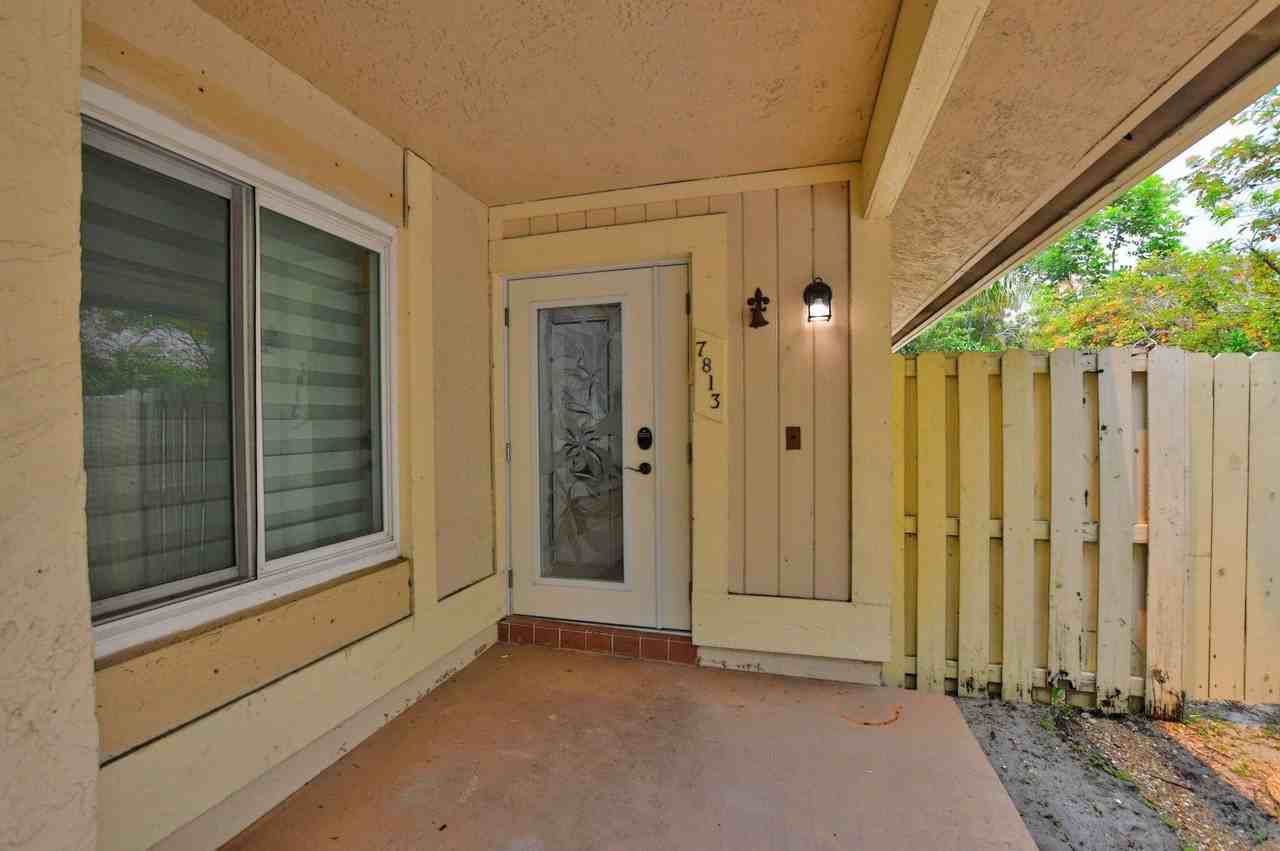 7813 Kenway Pl W - Photo 6 of 50