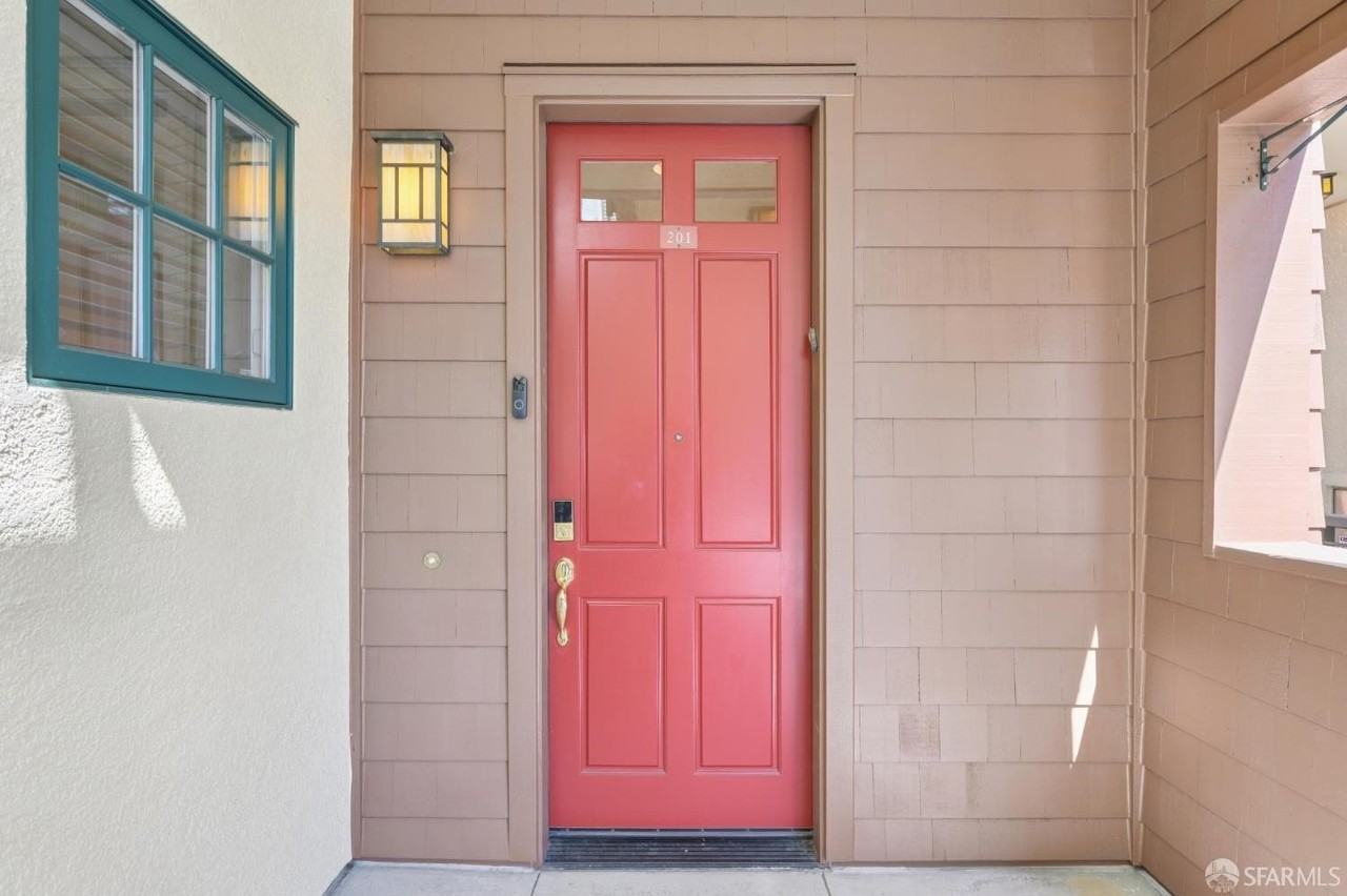 435 Sheridan Ave #201 - Photo 6 of 50