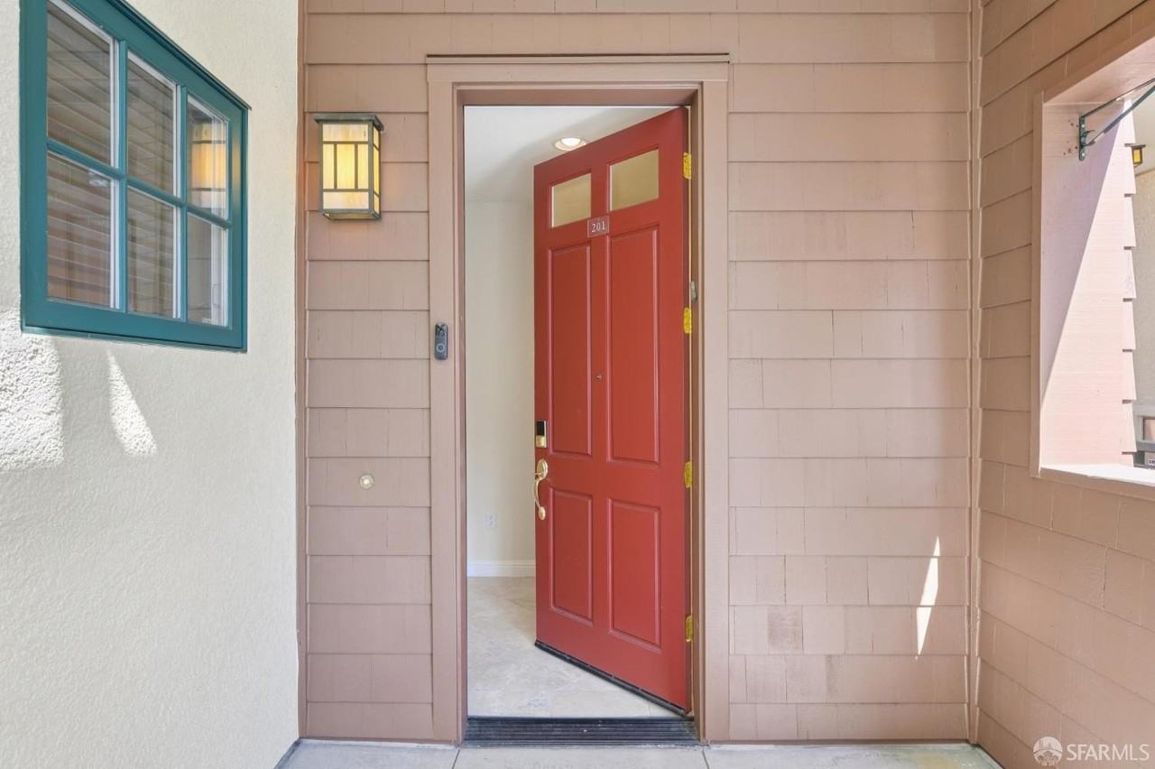 435 Sheridan Ave #201 - Photo 7 of 50