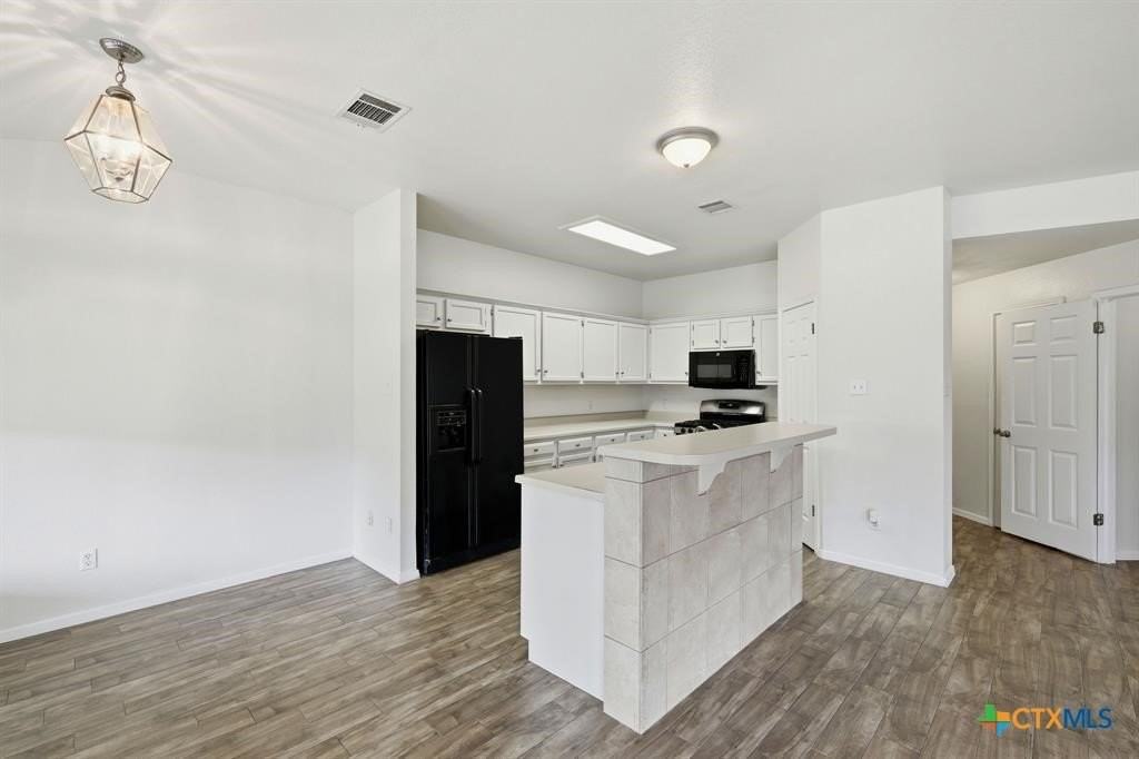 1005 Rolling Ridge Dr - Photo 5 of 18