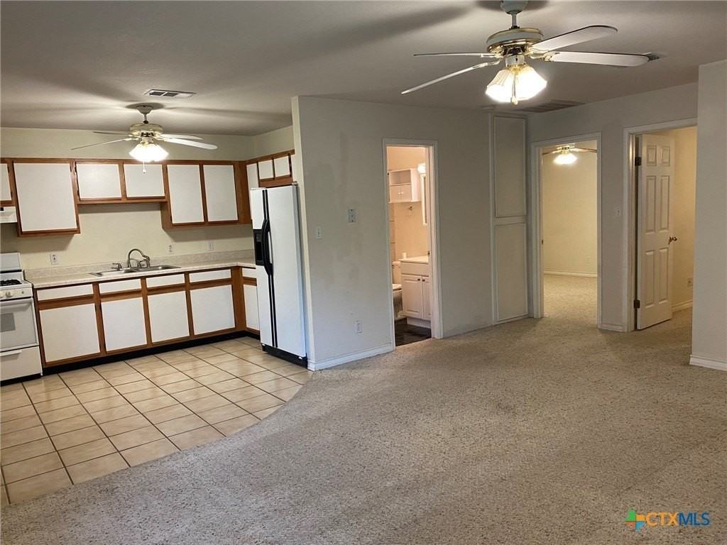 570 Beverly Ln - Photo 5 of 13