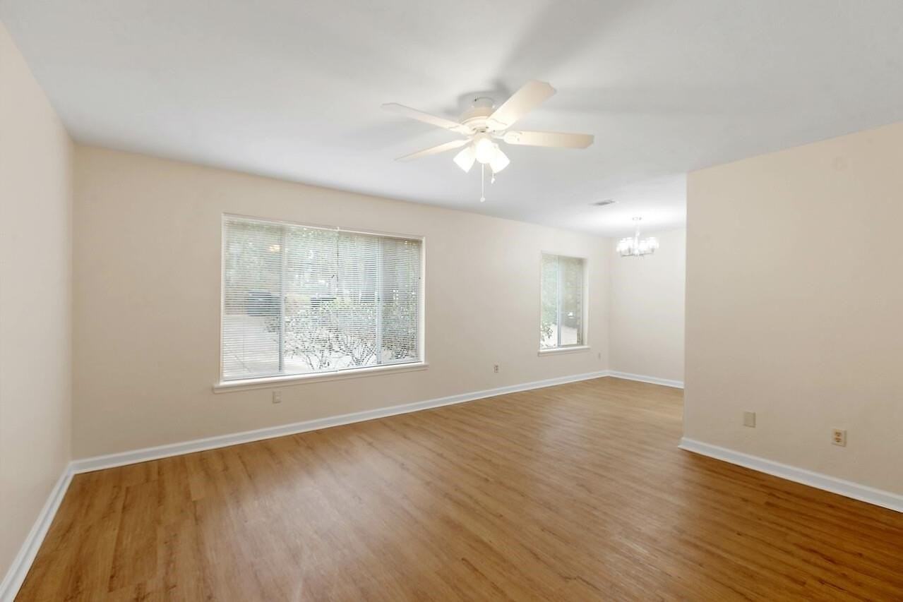 2188 Claremont Ln - Photo 5 of 32