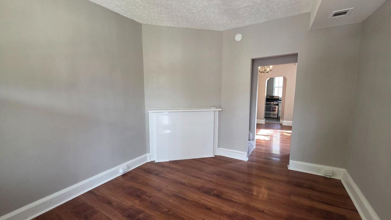 45 Todd Pl Ne - Photo 5 of 15