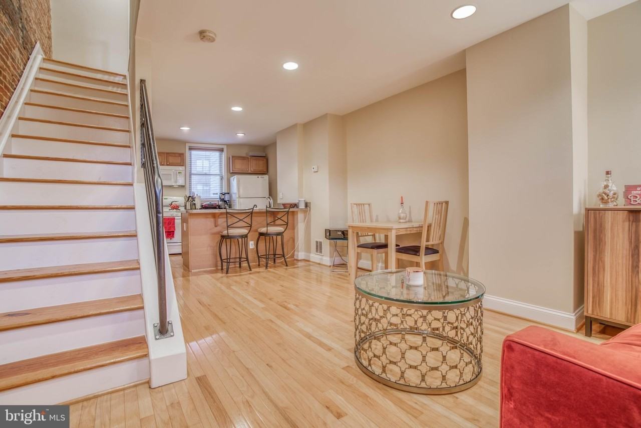 1834 Light St - Photo 2 of 35