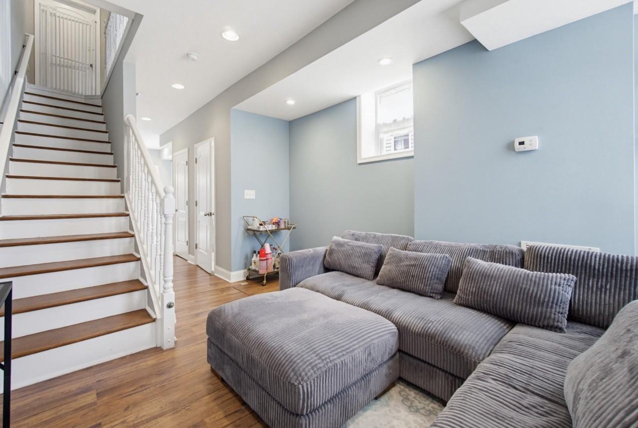 1429 Olive St - Photo 2 of 33