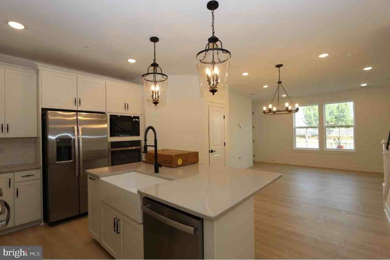 117 E Cromwell St #A - Photo 5 of 35