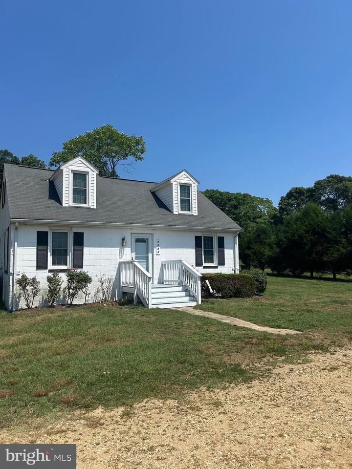 7095 Rose Hill Rd - Photo 3 of 25