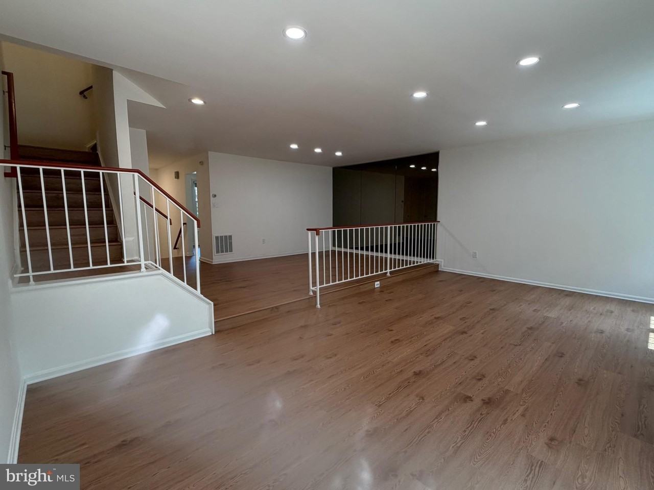 10113 Galsworthy Pl - Photo 4 of 36