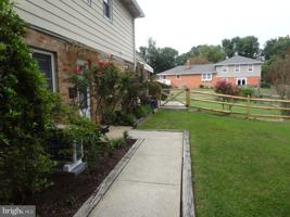 featured image of 17540 Queen Elizabeth Dr