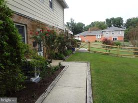 17540 Queen Elizabeth Dr - Photo 1 of 1