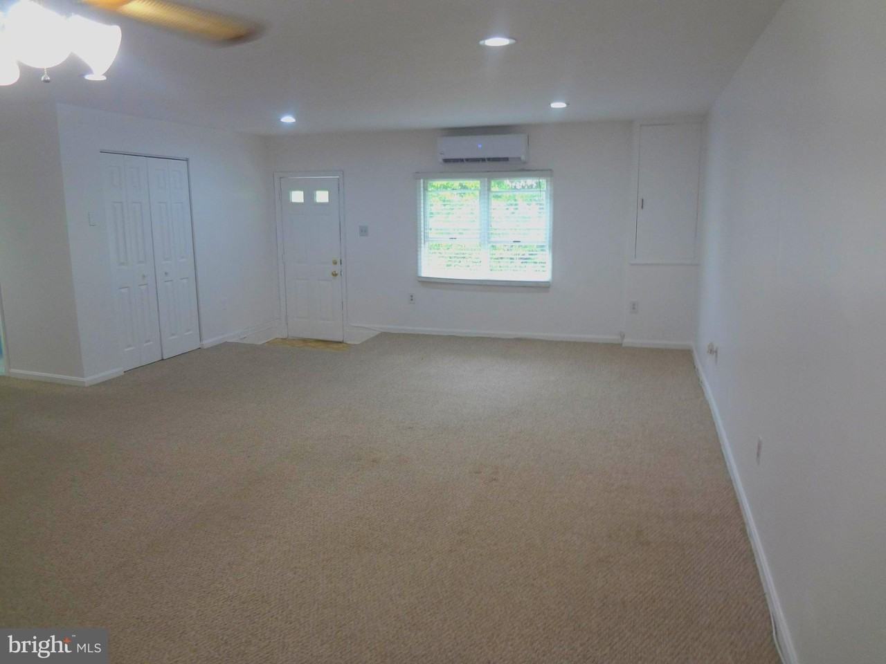 17540 Queen Elizabeth Dr - Photo 4 of 12